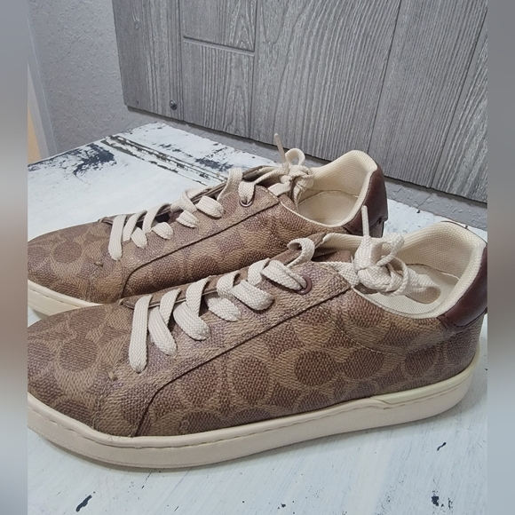 Coach High line Sneacker In Signature Canvas - Picture 1 of 15